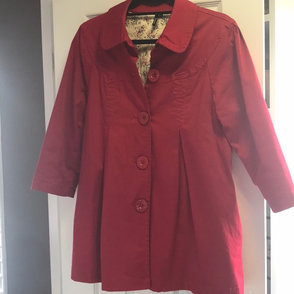 Red jacket - Picture 1 of 4